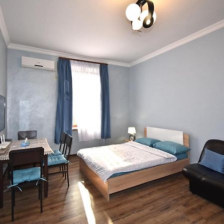 Apartment Near Sasundci Davit Metro Station Erevan Exterior foto