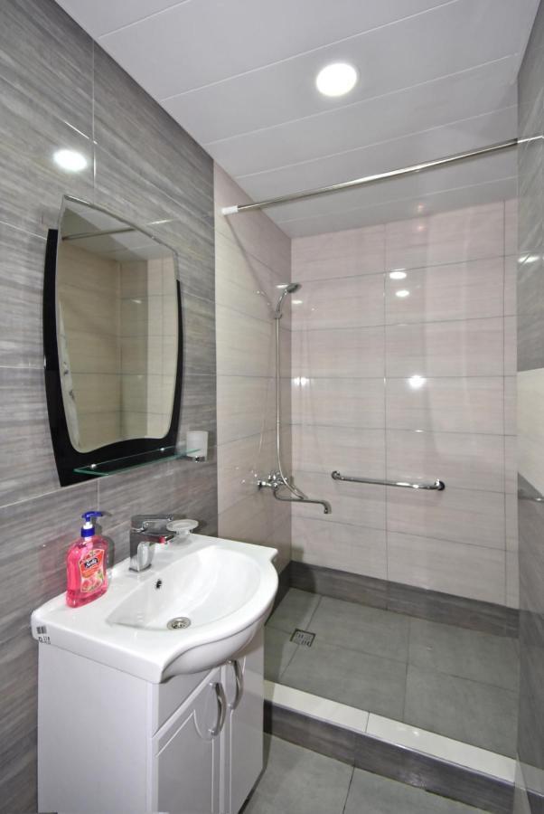 Apartment Near Sasundci Davit Metro Station Erevan Exterior foto